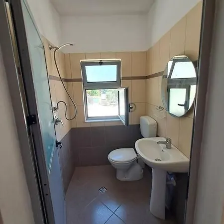 Hotel In Shëngjin